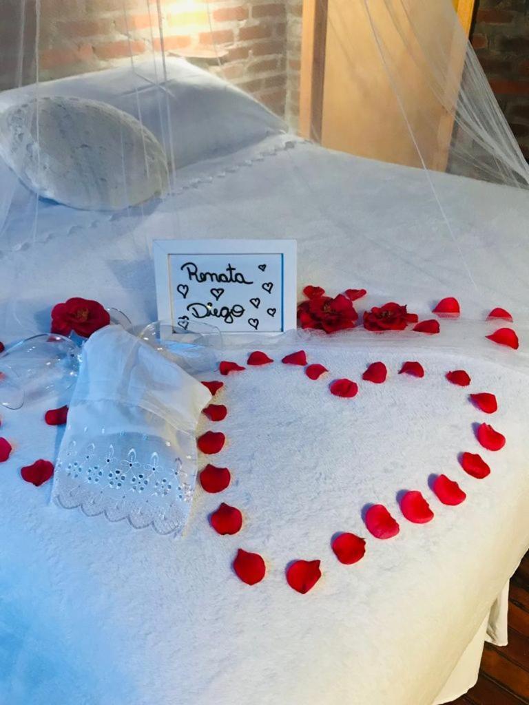Pousada Romantica - Sitio Buraco Fundo Vale Verde  Eksteriør bilde