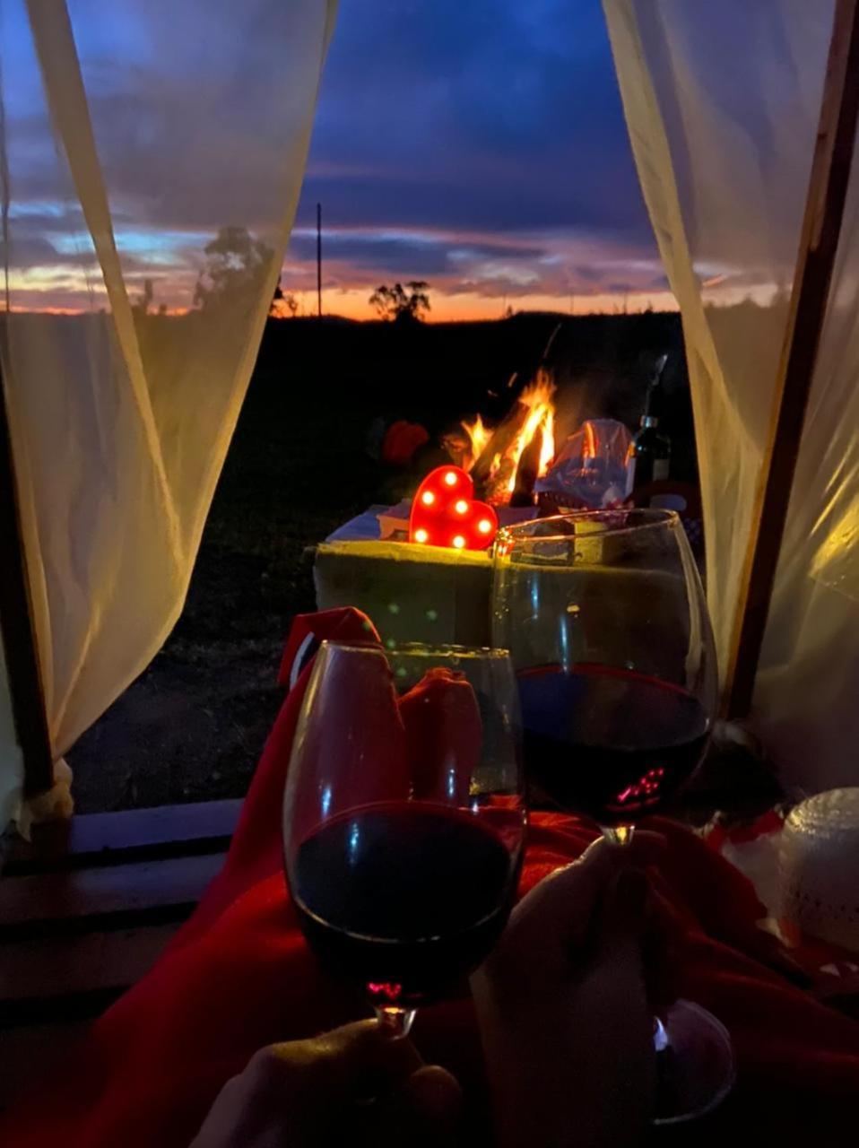 Pousada Romantica - Sitio Buraco Fundo Vale Verde  Eksteriør bilde